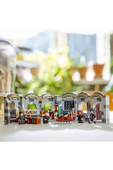 LEGO ® Harry Potter™ Hogwarts™ Şatosu: İksir Dersi 76431 - 8 Yaş ve Üzeri Yapım Seti (397 Parça) - 7