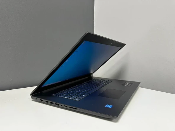 Lenovo V320-17Ikb Notebook Pentıum Gold 4415U 8Gb Ddr4 128Gb Ssd 17.3" Hd+ Wın10 C Laptop 2.El - Resim 3