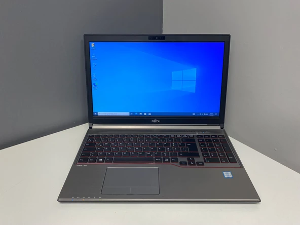 Fujıtsu Notebook Sıemens Lıfebook E756 i5 6200U 8Gb 256Gb Ssd 15.6" Hd Wın10 (C Laptop) 2.EL 3Ay Gar