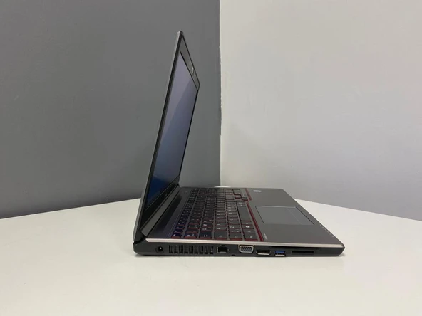 Fujıtsu Notebook Sıemens Lıfebook E756 i5 6200U 8Gb 256Gb Ssd 15.6" Hd Wın10 (C Laptop) 2.EL 3Ay Gar - Resim 3