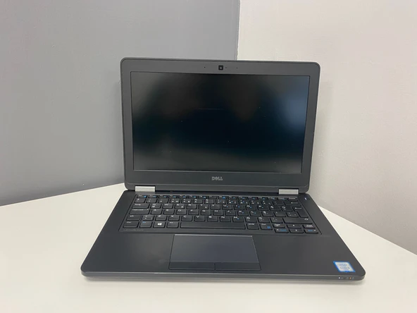 Dell Notebook Latitude E5270 intel i5 6300U 8Gb 256Gb M2 Ssd 12.5" Hd (Bx Laptop) 2.EL 3Ay Garanti