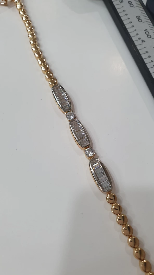 3 ELİPSLİ BAGET BİLEKLİK