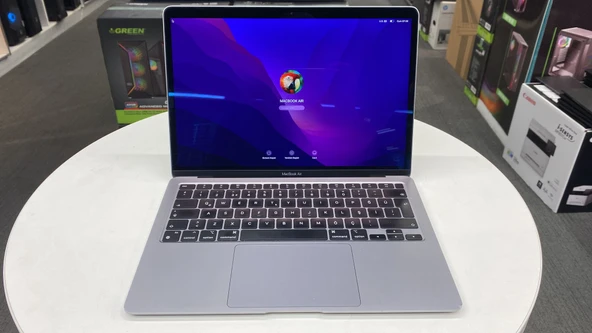 Apple Notebook MacBook Air A2337 M1 Cpu 8Gb Ram 256GB SSD 13.3" 2.5K/2020/344D. (C Laptop )