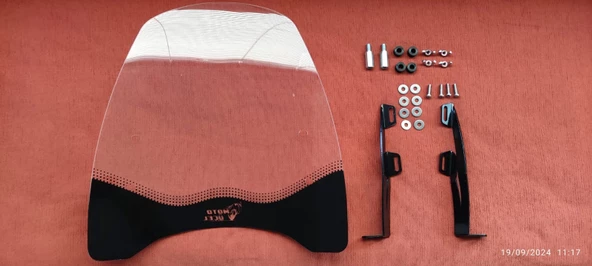 UNİVERSAL SCOTTER ÖN TUR CAMI (SELEGRAFİLİ)