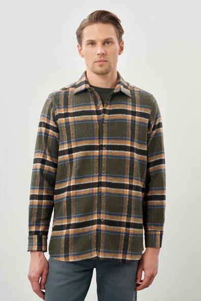 Koyu Haki Yünlü Ekose Desen Yumuşak Yaka Cepsiz Uzun Kol Casual Comfort Fit Gömlek 1004245227 ürün görseli