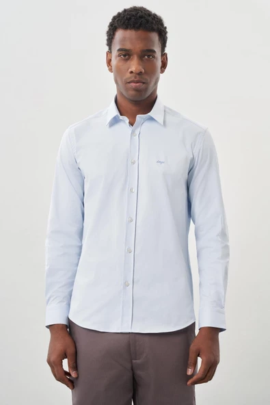 Koyu Mavi Uzun Kollu Sert Yaka Cepsiz Pamuklu Likralı Klasik Slim Fit Dar Kesim Gömlek 1004245234