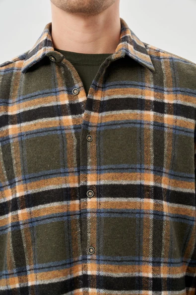 Koyu Haki Yünlü Ekose Desen Yumuşak Yaka Cepsiz Uzun Kol Casual Comfort Fit Gömlek 1004245227 - Resim 4