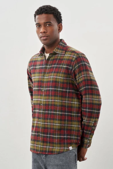 Koyu Yeşil Yünlü Ekose Desen Yumuşak Yaka Cepsiz Uzun Kol Casual Comfort Fit Gömlek 1004245227