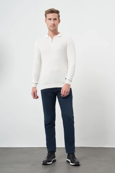 Beyaz Uzun Kol Kendinden Desenli Örme Polo Yaka Classic Comfort Fit Triko 1012245156 - Resim 3