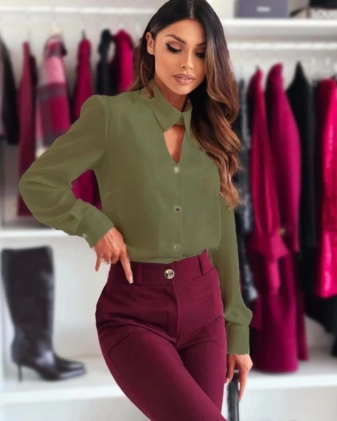 Kadın Viskon Kumaş V Yaka Dekolte Ve Metal Düğme Detaylı Gömlek ürün görseli