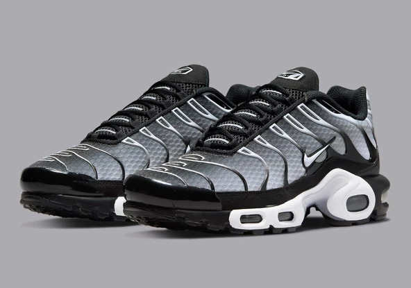 Nike Air Max Plus Black Metalic Silver Erkek Spor Ayakkabı