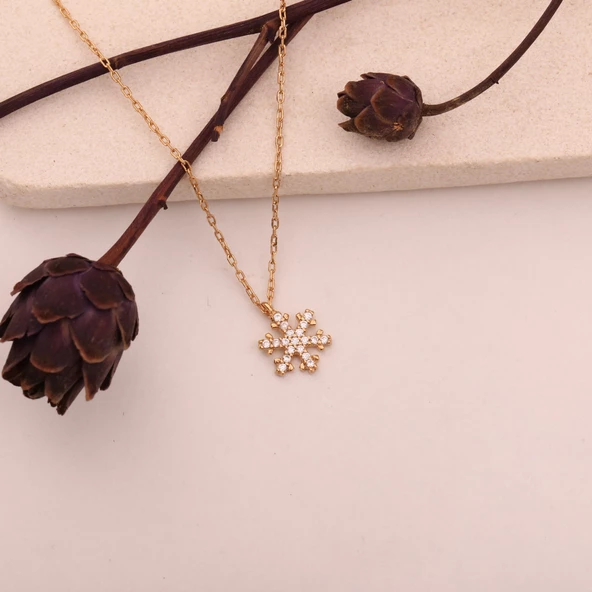 925 Ayar Mikron Altın Kaplama Minimal Taşlı Kar Tanesi Gümüş Kolye - CNS00407 - Resim 5