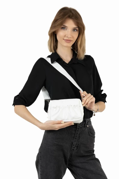 Beyaz SHK18 3 Bölmeli Kelebek Suni Deri Çapraz Askılı Günlük Şık Kadın Kol Ve Omuz Çantası U:16 E:20 G:5 cm - Resim 2