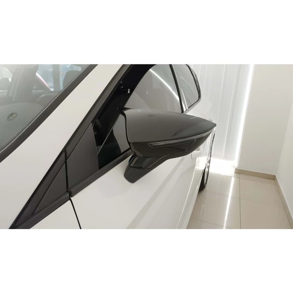 Leon Mk3 Batman Ayna Kapağı Piano Black / 2012-2020 - 3