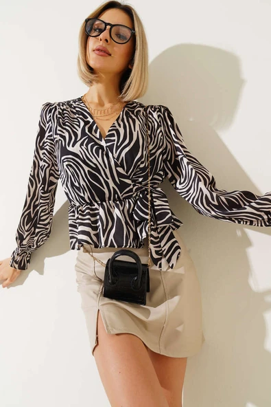 Zebra Desen Saten Bel Bağlamalı Bluz Bej