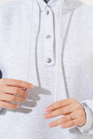 Üç İplik Yarım Çıtçıtlı Sweatshirt Gri - Resim 4