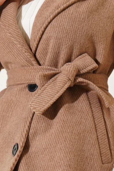 Çizgi Desen Kuşaklı Kaşe Kaban Latte - Resim 4