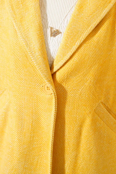 Kolu Peluş Zigzag Desen Kaşe Kaban Hardal - Resim 4