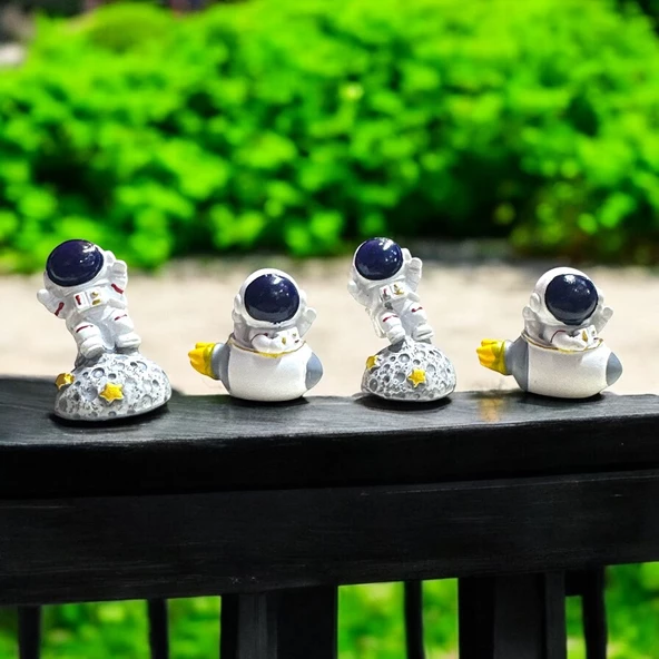 4 ADET ASTRONOT BİBLO DEKORATİF BİBLO NOEL SÜSLERİ YILBAŞI HEDİYELERİ VİTRİN DEKOR ürün görseli