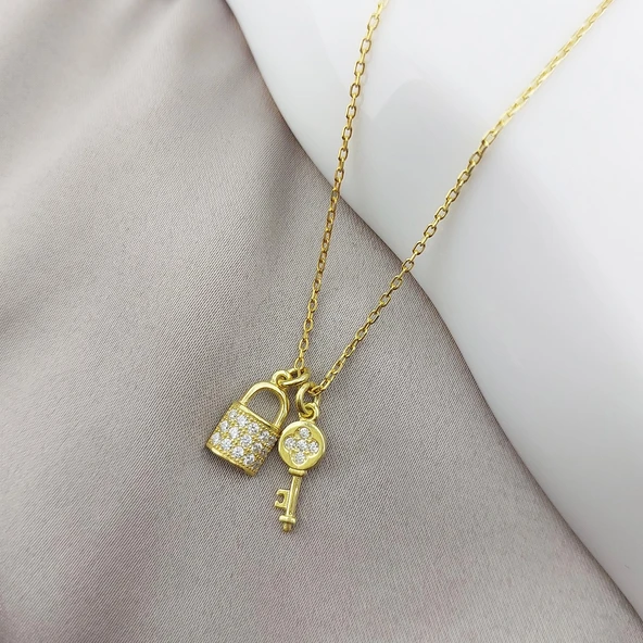 925 Ayar Gümüş Taşlı Kilit ve Anahtar Kolye - Resim 4