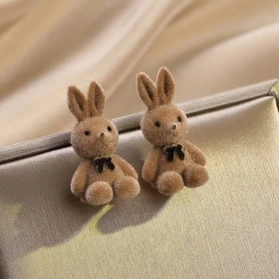 Kadın Özel Tasarım Tavşan Model Küpe