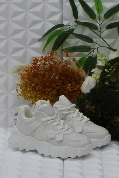 Fort Cool Verom Beyaz Bağcık Görünümlü Cırtlı Sneaker Ortopedik Çocuk Ayakkabı ürün görseli