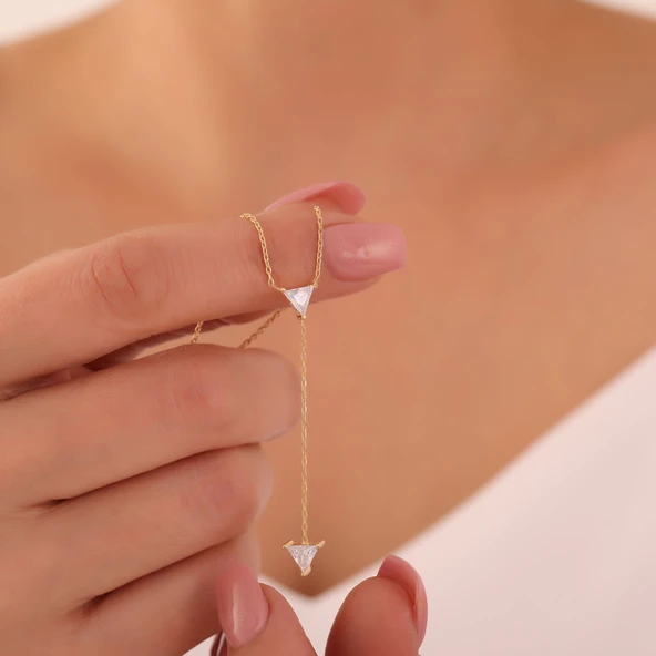 925 Ayar Gümüş Üçgen Taşlı Sallantılı Kolye - Resim 2