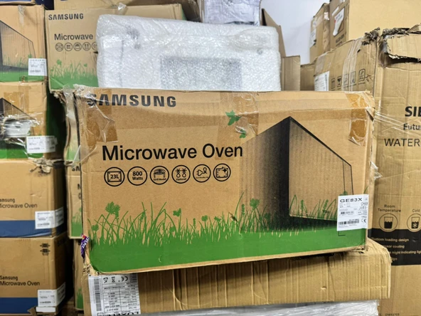 Samsung GE83X 23 lt Siyah Mikrodalga Fırın - KUTU HASARLI
