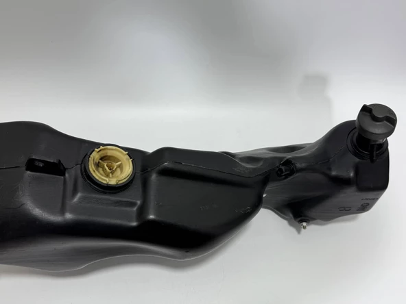 Gilera Runner Benzin Deposu Çıkma Parça - 10
