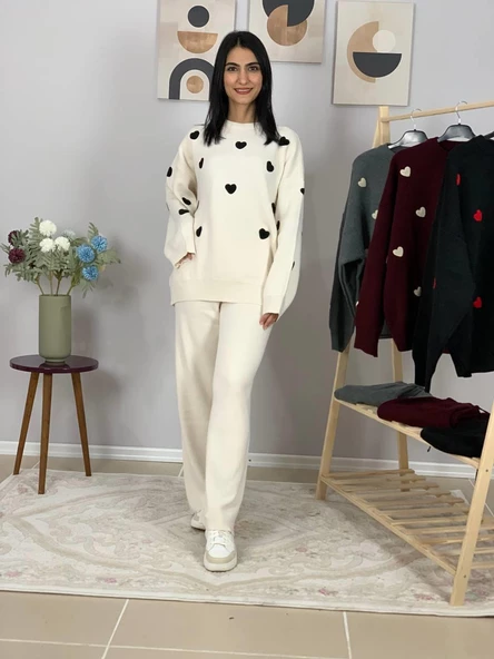 Kadın Uzun Kol Kalpli Bisiklet Yaka Triko Kazak Pantolon Takım (Beyaz) - Resim 2