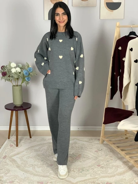 Kadın Uzun Kol Kalpli Bisiklet Yaka Triko Kazak Pantolon Takım (Gri) - Resim 2