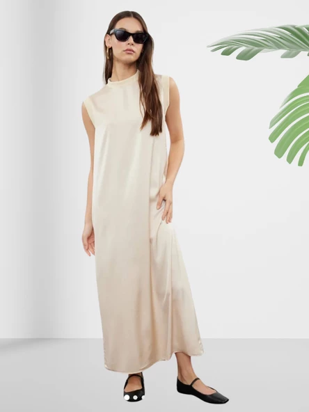 Sıfır Yaka Kolsuz Krem Düz Uzun Saten Elbise - Resim 2