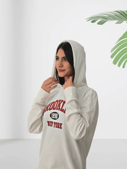 Brooklyn Baskılı Kapüşonlu Swaetshirt (Beyaz) - Resim 4