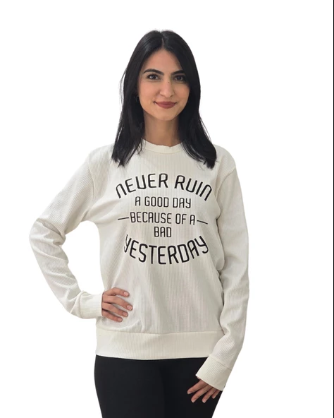 Never Run Baskılı 0 Yaka Sweatshirt (Beyaz)