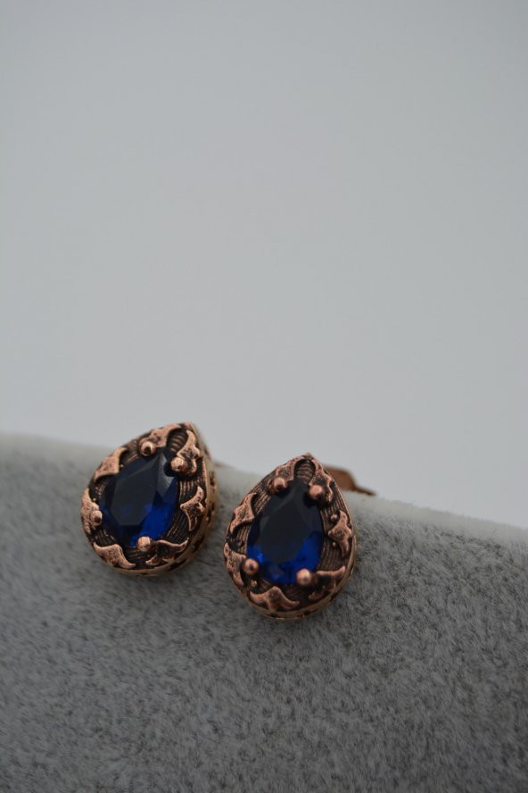 STONEAGE Damla Küpe Safir Taşlı Mıhlama İşçilikli Küçük Boy - Resim 2