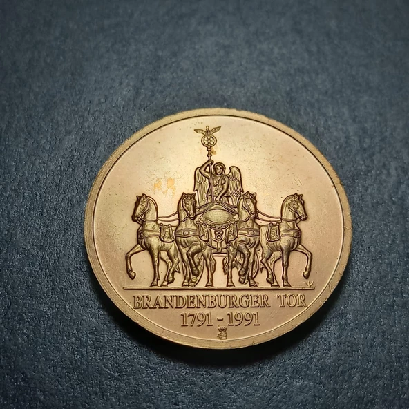 Escoines Koleksiyon 76a9339a9ac6 Almanya, Brandenburg Kapısı 1991 200.Yıl Hatıra Madalya Nadir çıkar - Resim 2