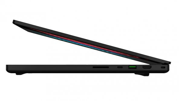 Razer Blade Pro RZ09-0368CE63 i7-10875H 32GB 1TBSSD RTX3080 17.3" 4K 120Hz W10H Taşınabilir Bilgisayar - Resim 6
