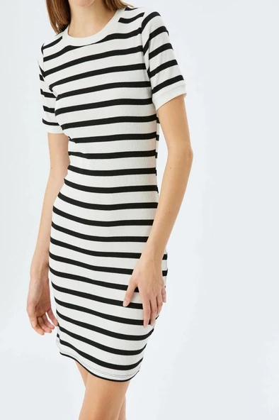 Koton Mini Bisiklet Yaka Kısa Kollu Fitilli Slim Fit Elbise - 5