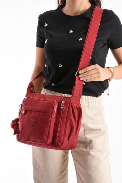 Çapraz Askılı Ultra Hafif Çok Cepli Bayan Omuz Çantası Kırmızı (Model: 571-6M)