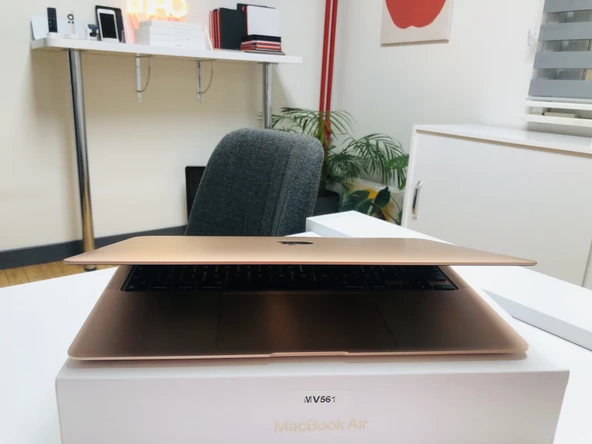 MacBook Air M1 8 GB 256 GB SSD 13.3" MGND3TU/A Altın - 2