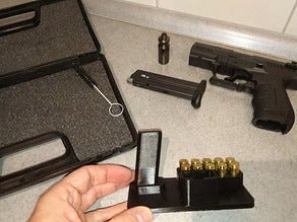 Walther P22 9mm  P.A.K. için tabanca standı 10 mermi lik - 12