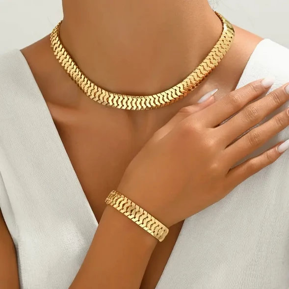 Antialerjik 316L Parlak Çelik Gold Renk Kolye ve Bileklik Set: Modern ve Zarif Tasarım