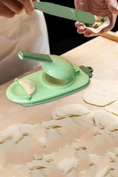 Mantı Ravioli Kalıbı, Hamur Presi, Hamuriçi Hazırlama Aparatı Pratik Mutfak Hamur Açma Aleti - 2