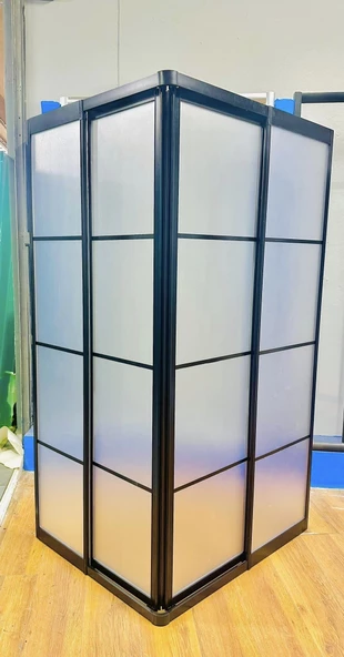 TEKNESİZ KARE DUŞAKABİN MİKA PLASTİK CAMLI KAROLAJ DESENLİ - 2