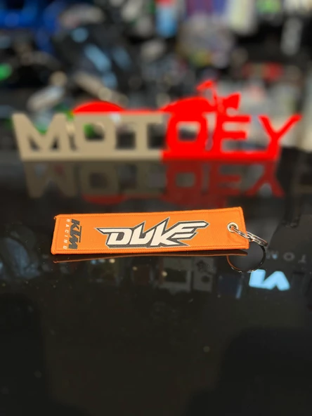 DUKE ÖRME KUMAŞ DOKUMA ANAHTARLIK 11,5X3CM