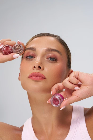 Kuatra Pink Begonia Doğal İçerikli Nemlendirici - Antioksidan Işıltı Veren Balm (Ruj - Allık - Göz Farı) 7ml - 9