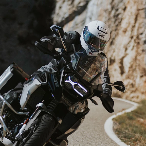 SHOEI NEOTEC 3 BEYAZ KASK - 4