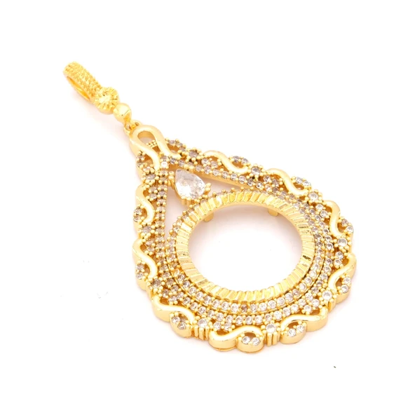 Altın Kaplama Beyaz Taşlı Örgü Çeyrek Çerçeve Kadın Kolye Ucu TGR-431 - Resim 2