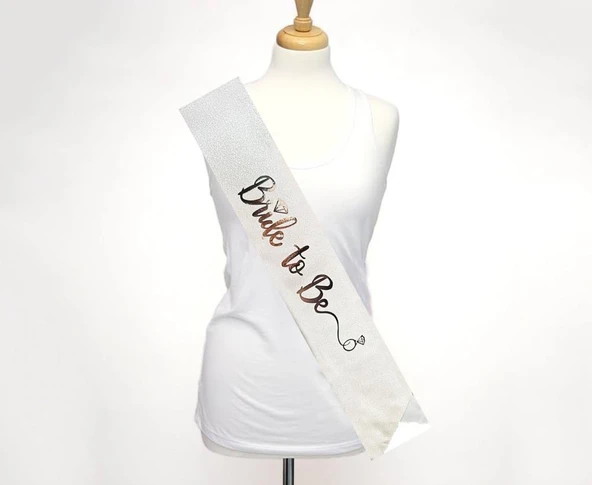 NessiWorld Beyaz Üzeri Gümüş İtalik Alyanslı Bride To Be Yazılı Simli Işıltılı Kuşak Kemer 10x80 cm - 4