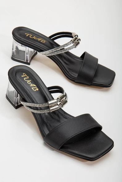 Lissen Siyah Tek Bantlı Taşlı Cilt Alçak Topuklu Ayakkabı ürün görseli